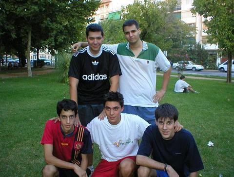 20060205065508-chinales-2.jpg