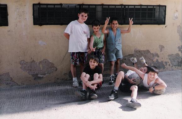 20060205065949-en-la-calleja.jpg