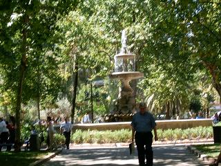 20061003150954-fuente-de-colon.jpg