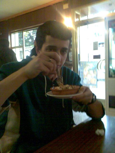 20061224191636-alex-y-su-bomba.jpg